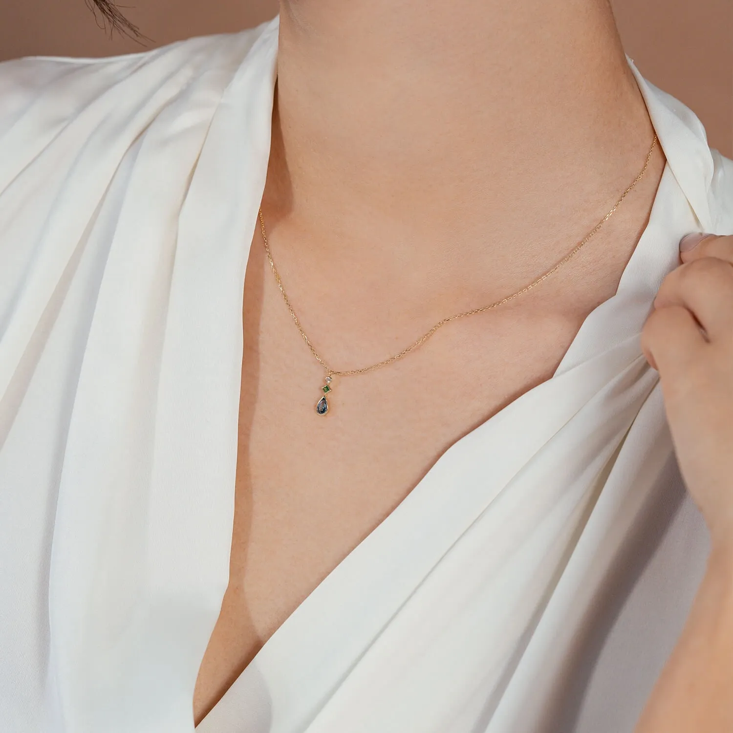10k Gold Elizabeth Necklace