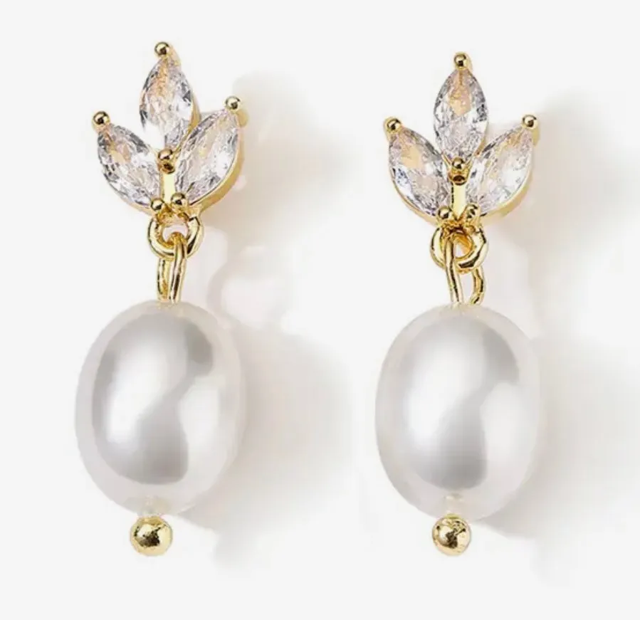 Meghan Earrings (Gold)
